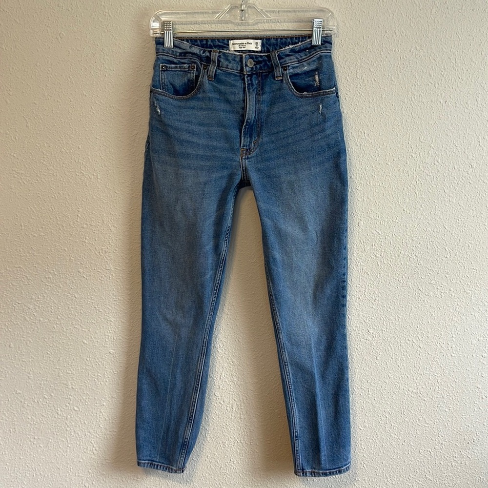 ABERCROMBIE & FITCH {The Skinny High Rise Jeans} Size 26 Curve Love